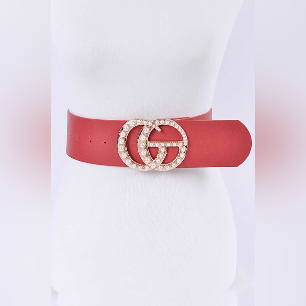 Oversized Metal Buckle Accented Statement Belt